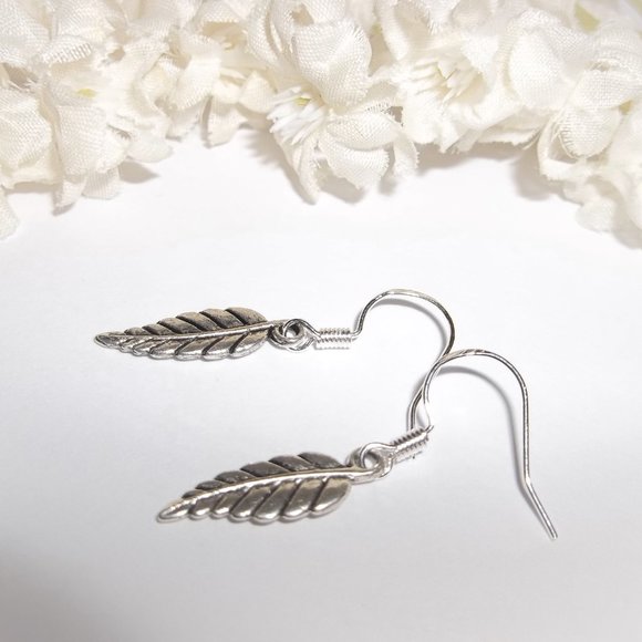Silver Minimalist Leaf Earrings Dangle Drop Small Delicate Dainty Jewelry 6991 - Picture 3 of 8